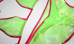 Trivial (Pink/Metalmesh Lime)